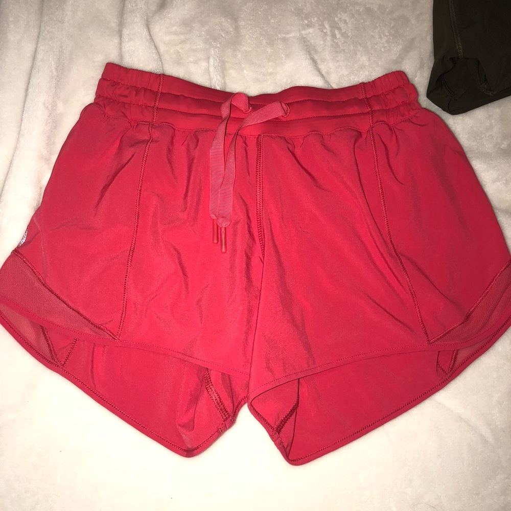 Coral/hot pink colored hotty Hot Long Lululemon